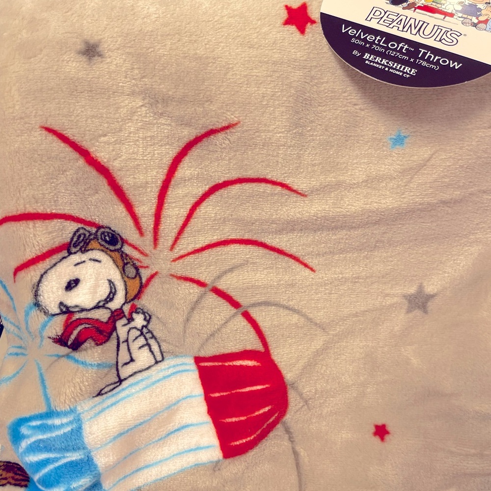 Snoopy Patriotic Throw